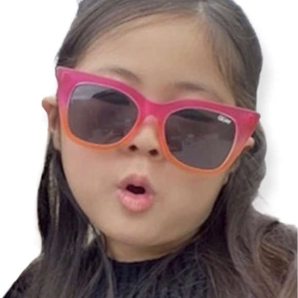QUAY Harper Kids Sunglasses Matte Black Coral Pink Frame Smoke Lens Cateye - Picture 2 of 6